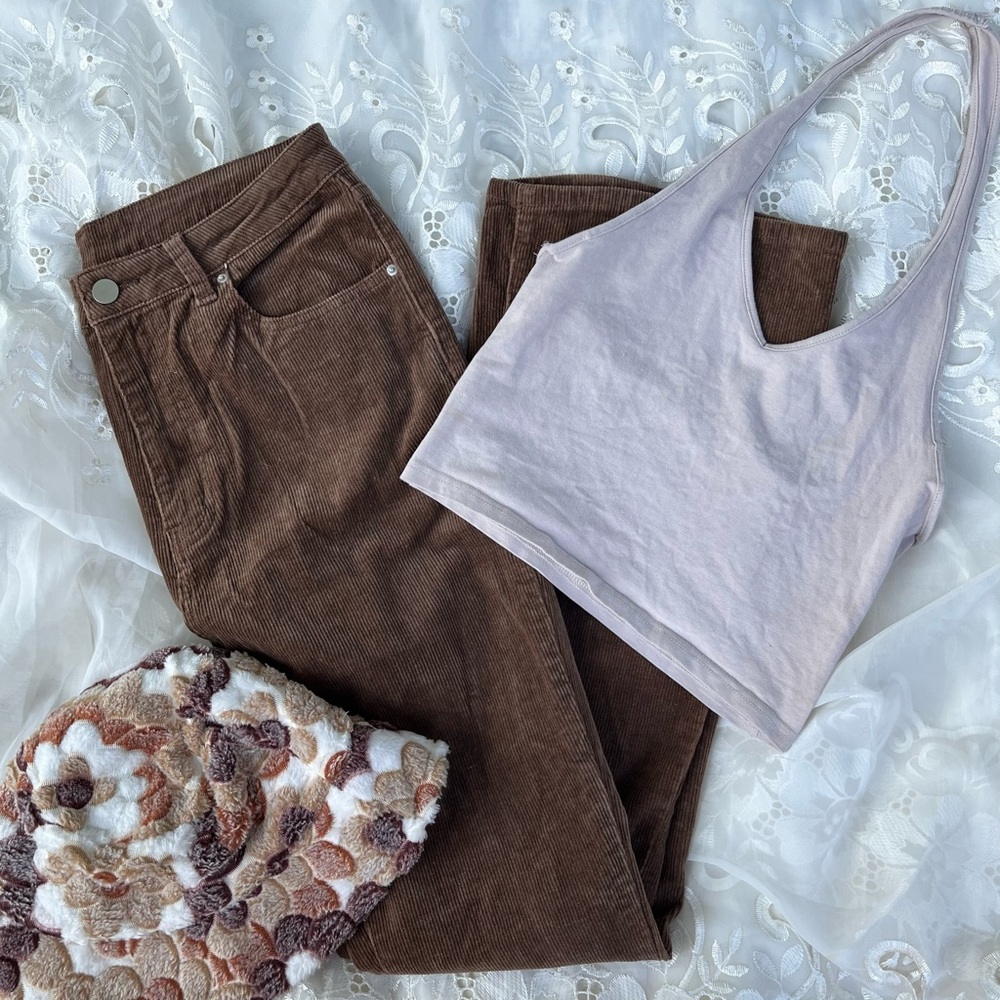 Brown Corduroy pants! 🤎